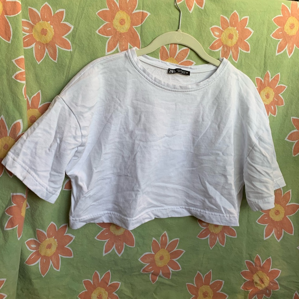 Cropped Zara Tee